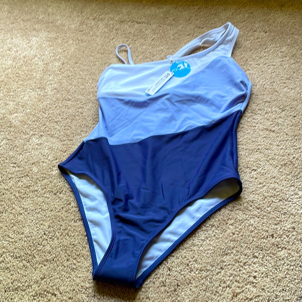 Women’s cupshe colorblock bathing suit size Med